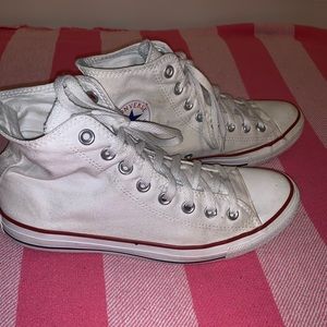 Unisex white converse